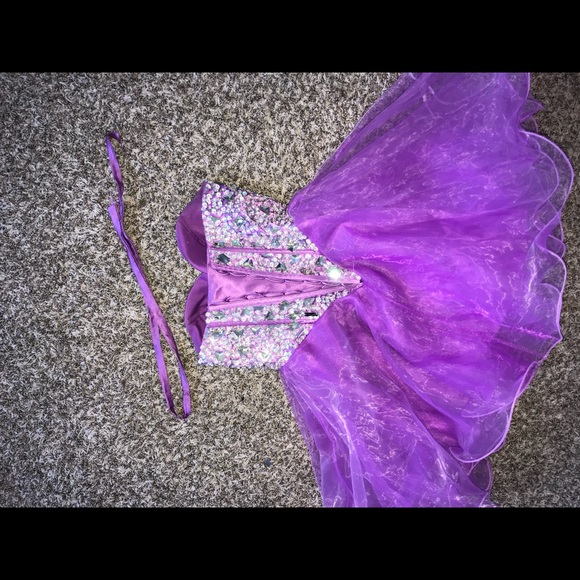 Homecoming dress - Picture 2 of 3